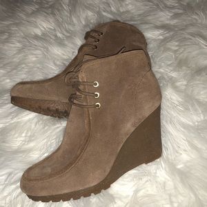 Michael Kors suede casual lace up shoes.